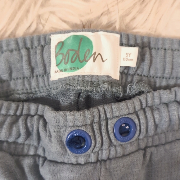 Boden Joggers with zipper pockets - Picture 3 of 3